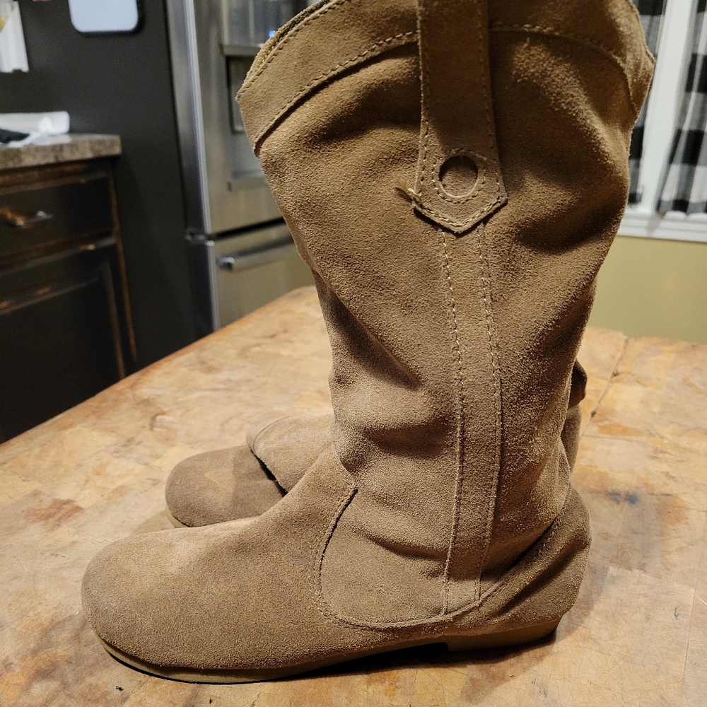 BC Because We Can Slouch Tan Suede Boots, Size 7.5